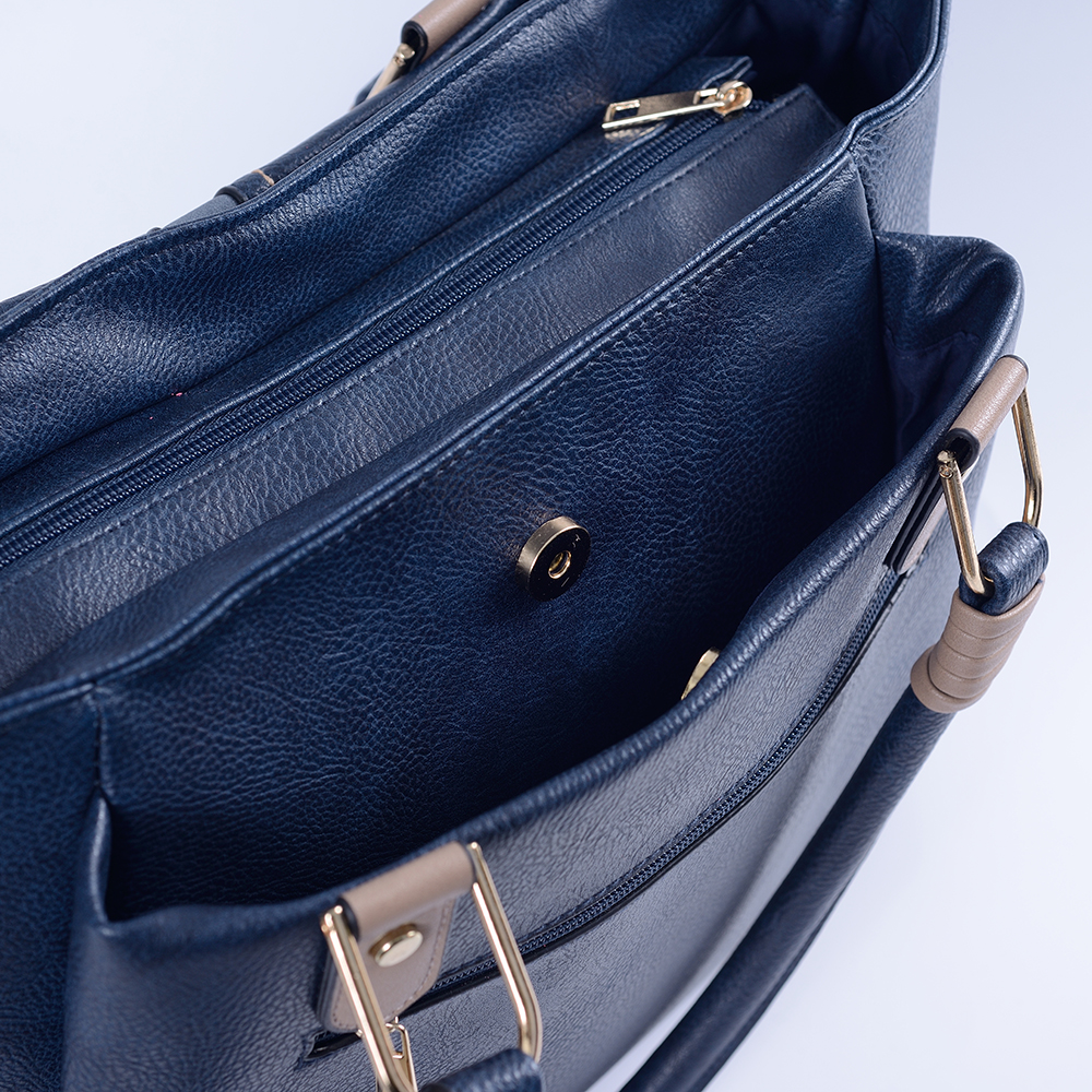 Marangyang handbag ng babae