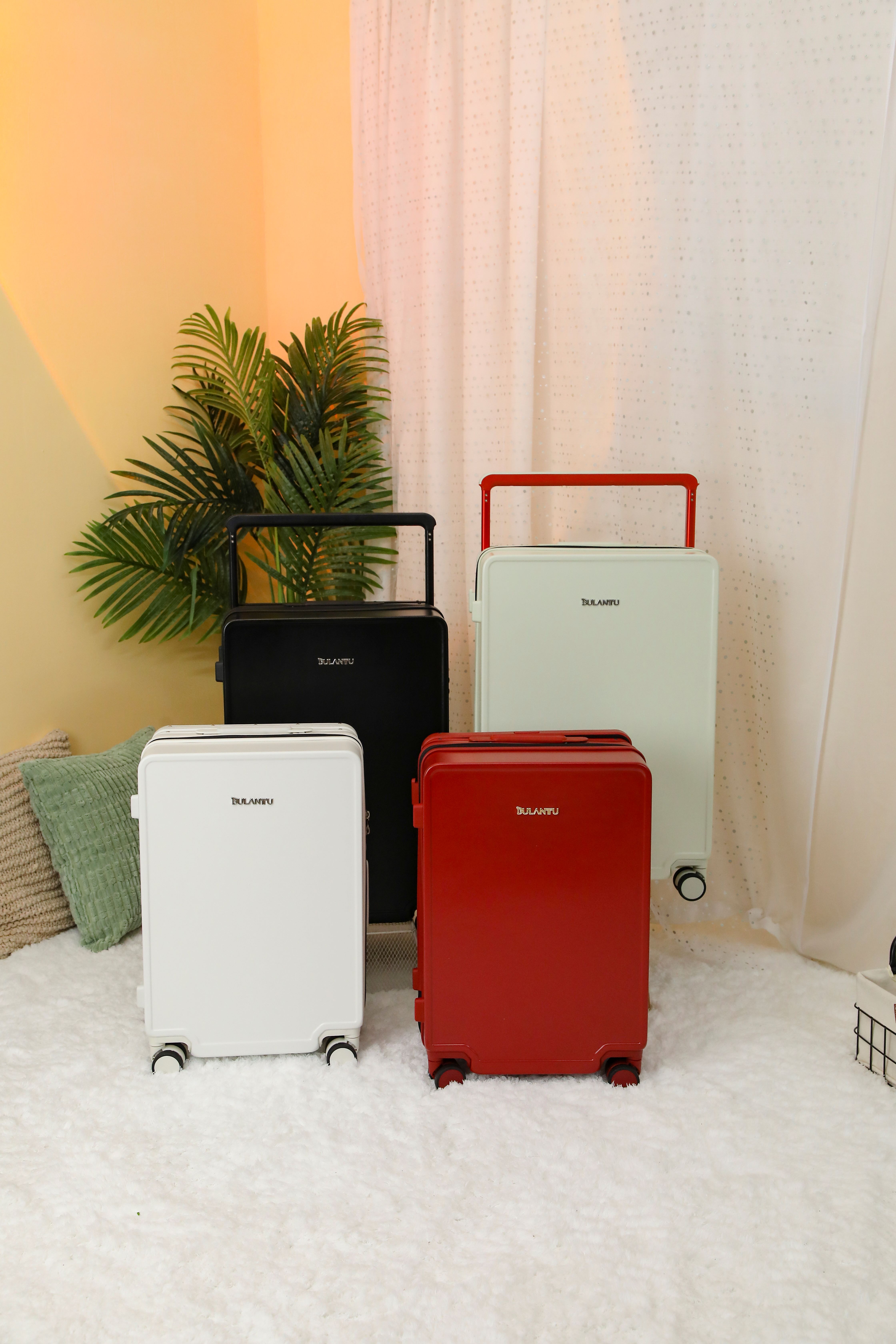 Ang factory custom na PC luggage maleta ay nagtatakda ng hard case na 20-inch carry on boarding case