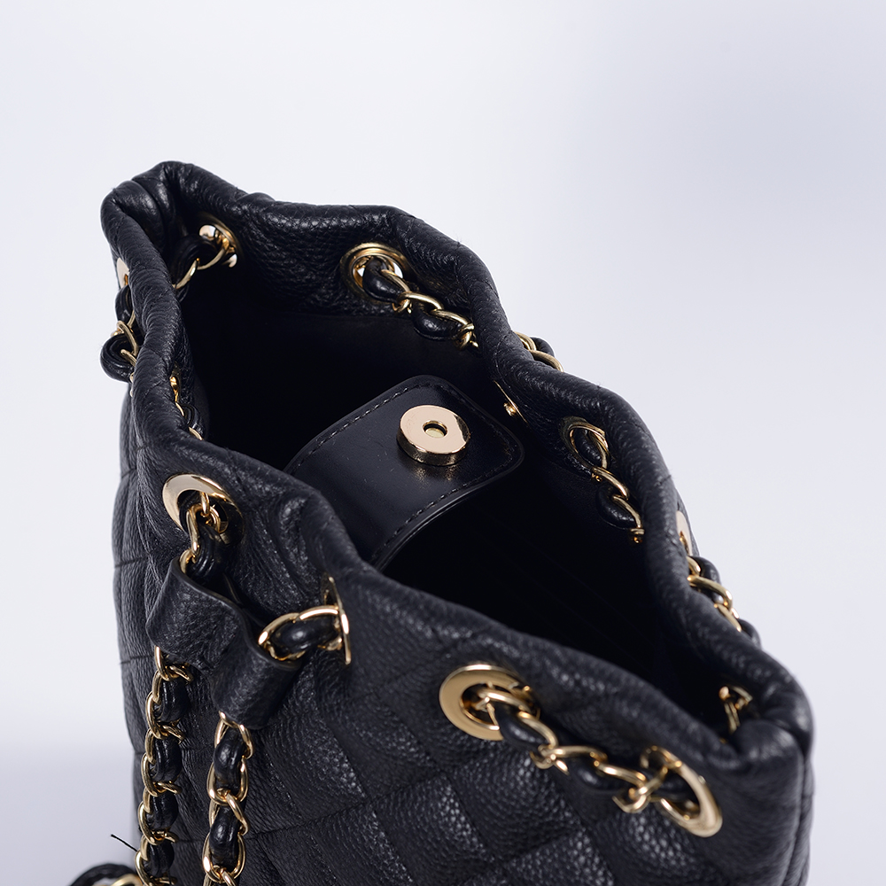 Classic women backpack black gold chain casual high quality leather bag