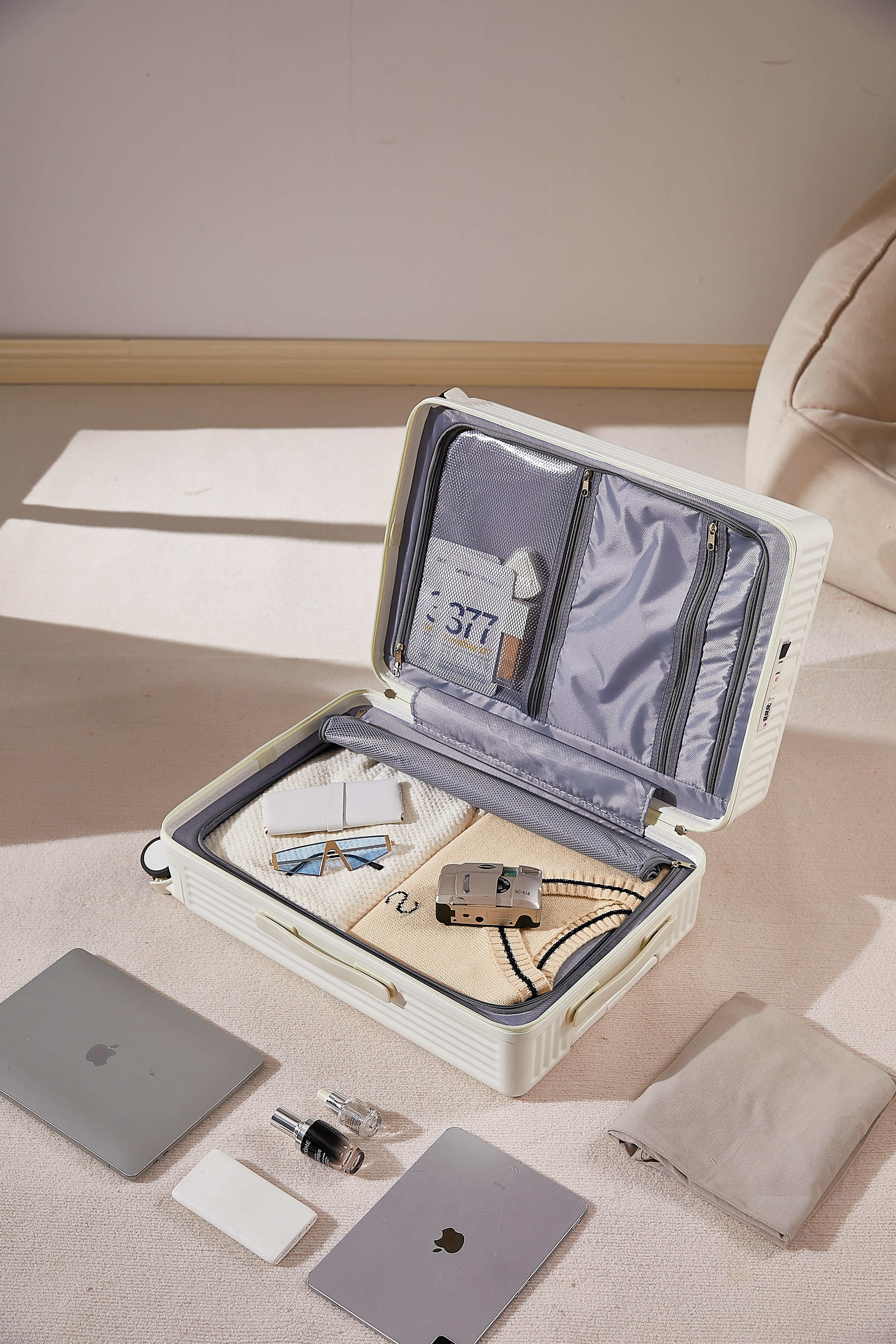 Mga set ng maleta na may 3 pirasong trolley luggage na multifunctional na pocket luggage sa harap 2 inner compartment